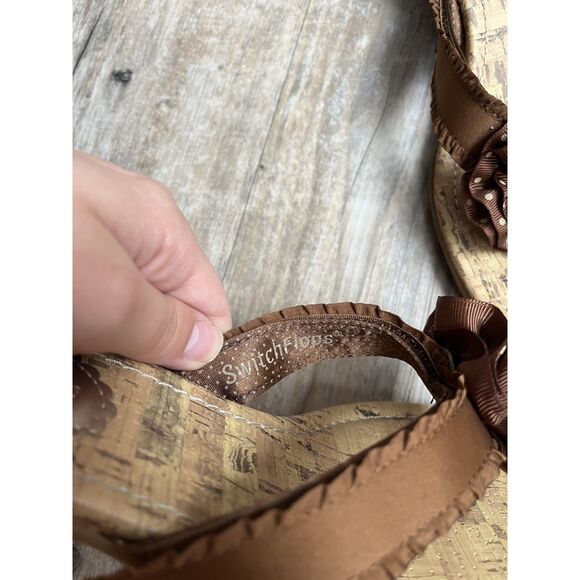 Lindsay Phillips Kitten Heel Size 8 Brown Y2K SwitchFlops Floral - Picture 10 of 12